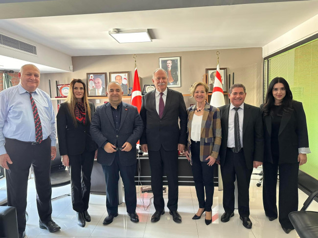 Président du Conseil d'administration de l'OKKU, M. Ertan BİRİNCİ, Recteur, Mme Prof. Dr. Meltem ONAY et Mme la Secrétaire général, Dr. Cansu Meryem BİRINCİ ont visité la Présidence de YODAK