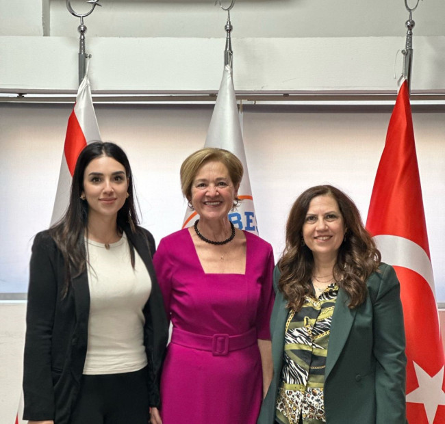TRNC Izmir Consulate General Ayşen Volkan İNANIROĞLU visited OKKU Rector Prof.Dr. Meltem ONAY in her office.